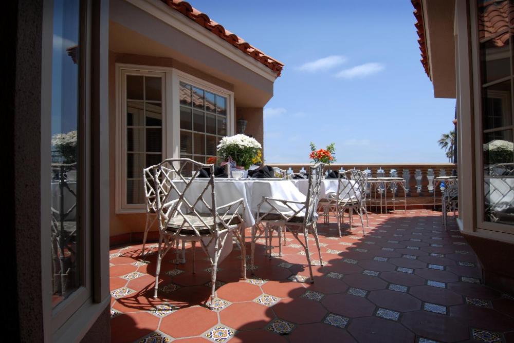 Doryman's Oceanfront Inn